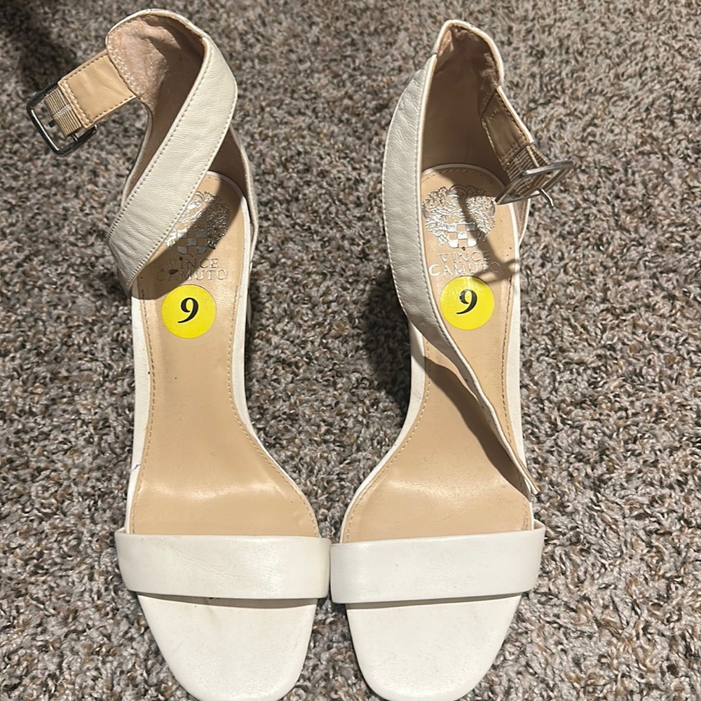 Vince Camuto size 9 heels